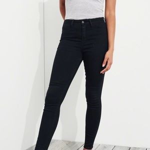 ‼️HOLLISTER HAVE TO HAVE BLACK JEAN LEGGINGS‼️